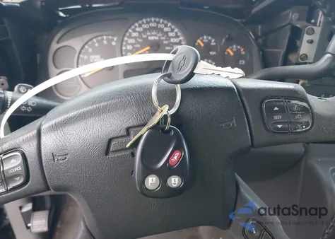 2005 Chevrolet Silverado 1500 Ls z USA, uszkodzony, nr VIN 2GCEC19TX51198985